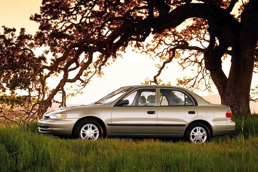 2001 CHEVROLET GEO PRIZM